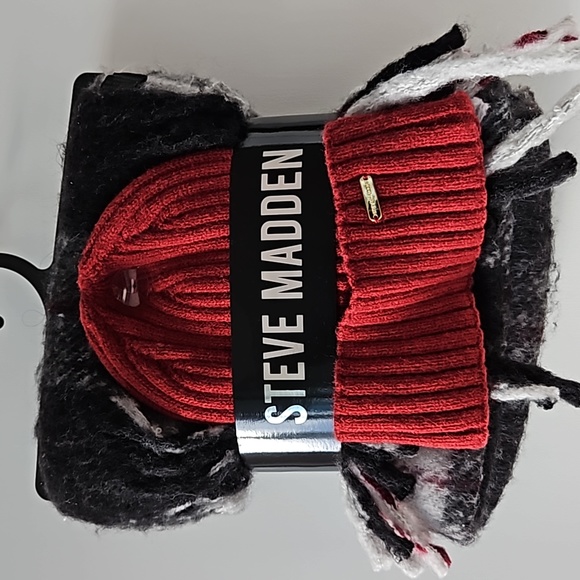 Steve Madden Scarf and Beanie - Picture 1 of 2